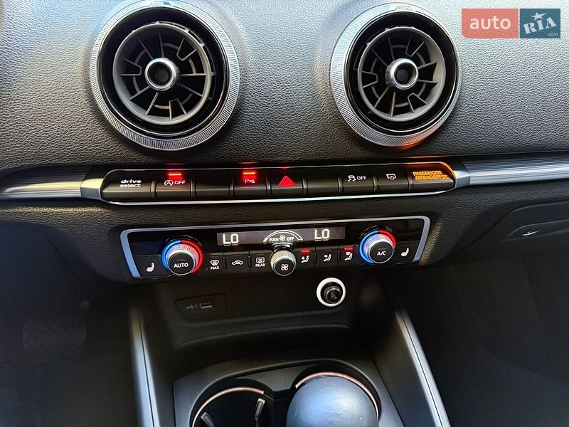 Седан Audi A3 2020 в Киеве