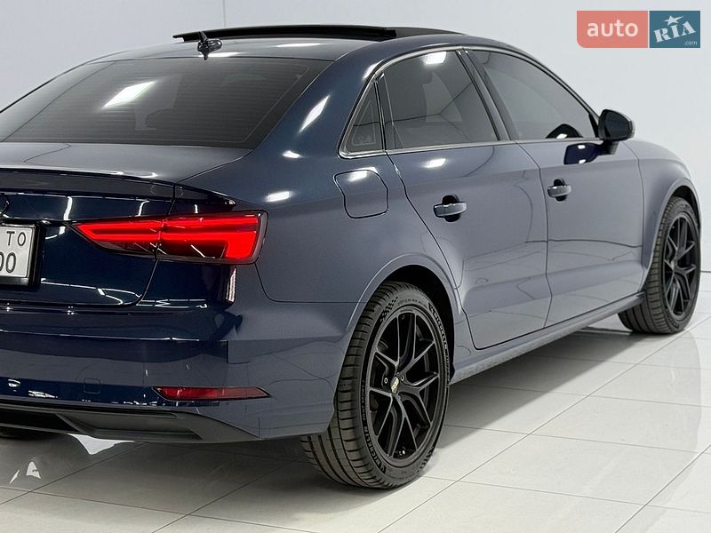 Седан Audi A3 2016 в Одессе