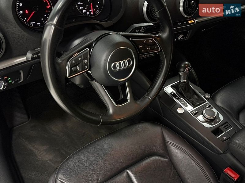 Седан Audi A3 2016 в Одессе