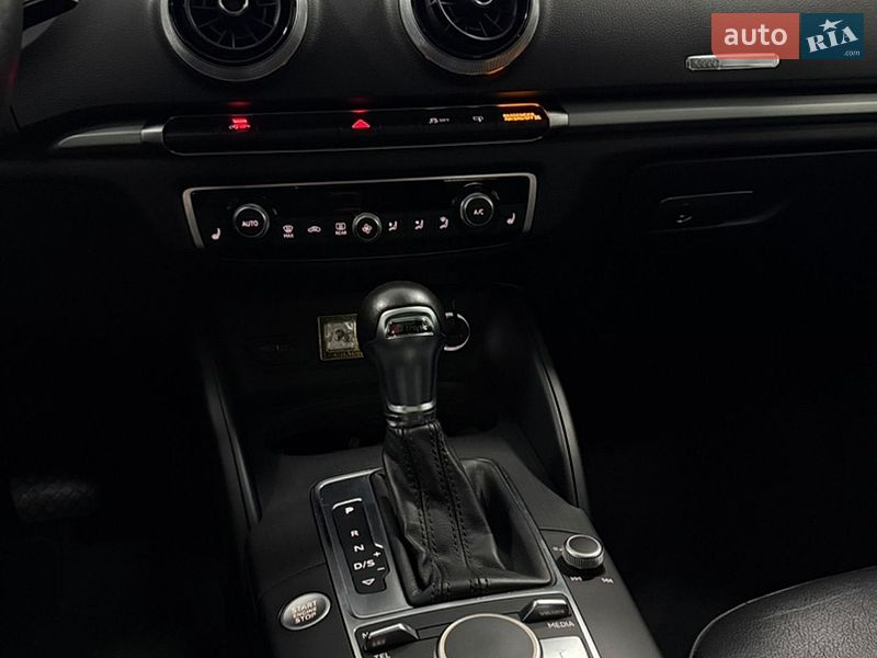 Седан Audi A3 2016 в Одессе