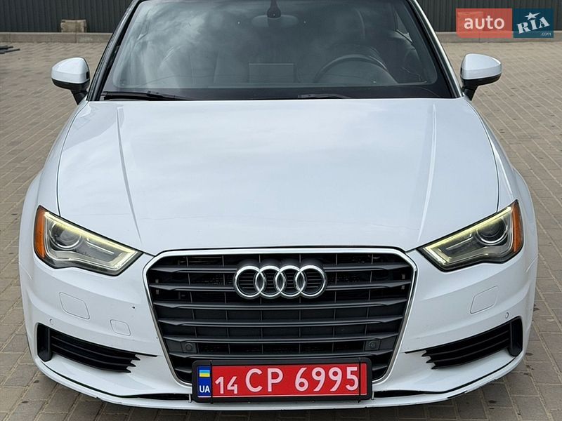 Кабриолет Audi A3 2015 в Стрые