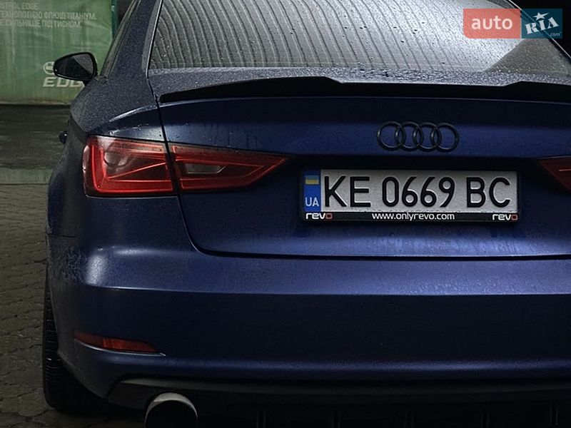 Седан Audi A3 2014 в Кривому Розі