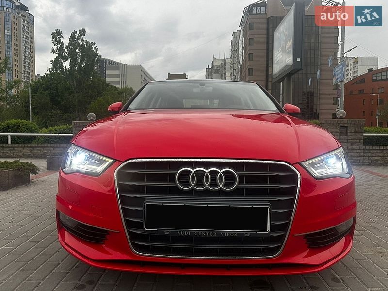 Седан Audi A3 2016 в Киеве