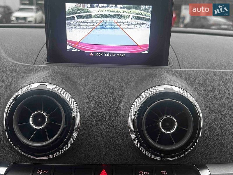 Седан Audi A3 2016 в Киеве