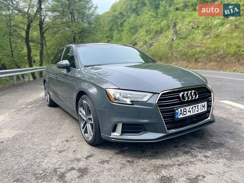 Седан Audi A3 2017 в Хмельницком