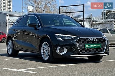 Хэтчбек Audi A3 2021 в Киеве