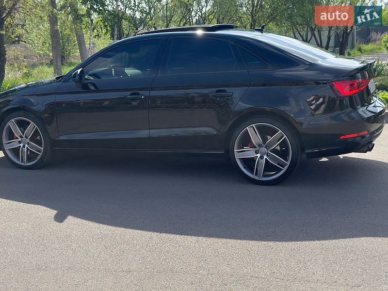 Седан Audi A3 2016 в Киеве