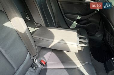 Седан Audi A3 2016 в Киеве