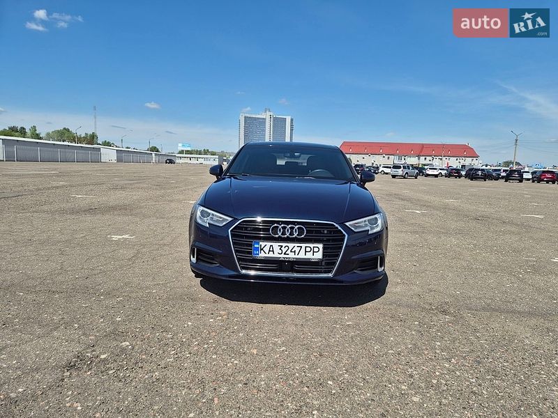 Седан Audi A3 2017 в Киеве