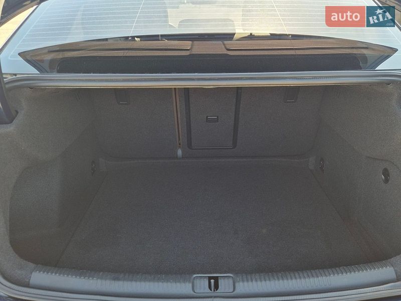 Седан Audi A3 2017 в Киеве