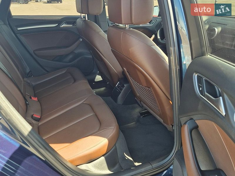 Седан Audi A3 2017 в Киеве