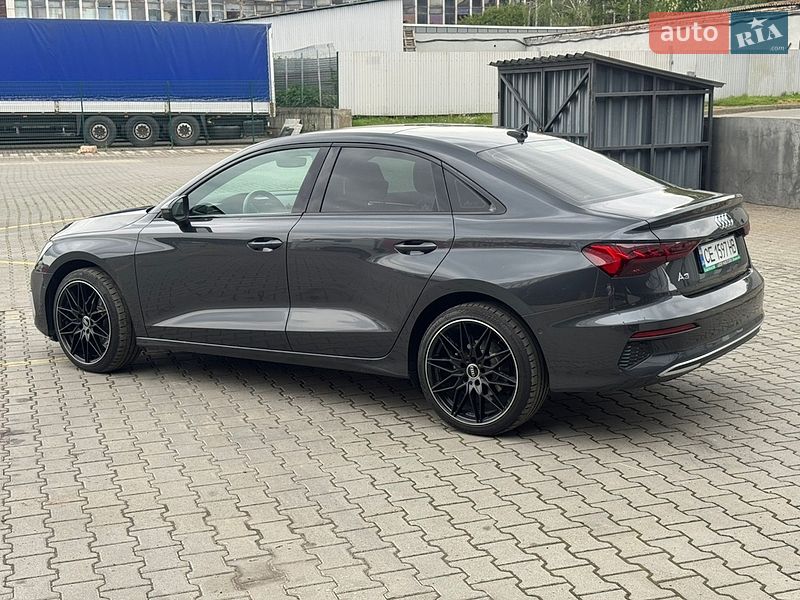 Седан Audi A3 2022 в Чернівцях