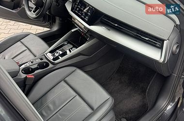 Седан Audi A3 2022 в Чернівцях