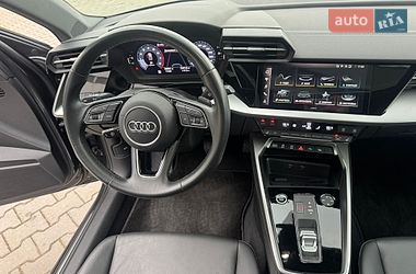 Седан Audi A3 2022 в Чернівцях