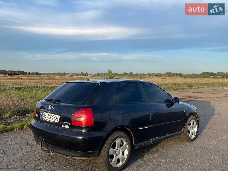 Хетчбек Audi A3 2000 в Кролевці