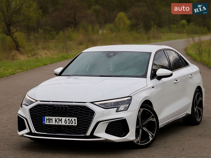 Седан Audi A3 2021 в Трускавці