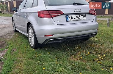 Хетчбек Audi A3 2017 в Києві