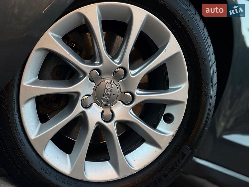 Хетчбек Audi A3 2016 в Одесі