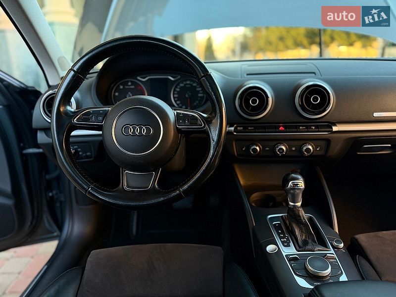 Хетчбек Audi A3 2016 в Одесі