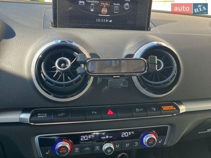 Хетчбек Audi A3 2015 в Львові