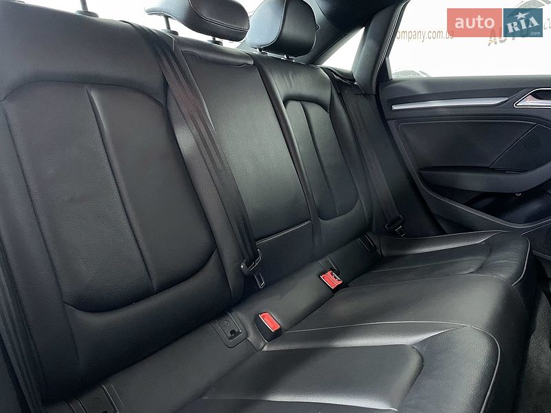 Седан Audi A3 2016 в Львове