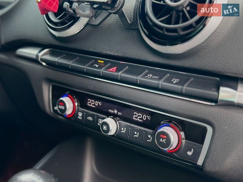 Седан Audi A3 2014 в Черкасах