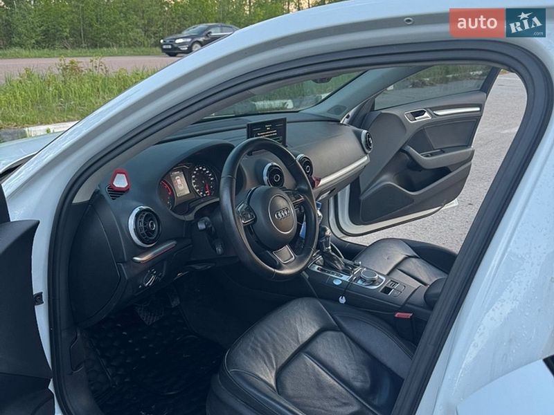 Седан Audi A3 2014 в Звягеле