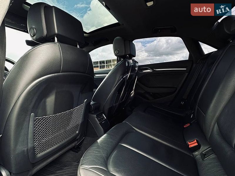 Седан Audi A3 2015 в Львове