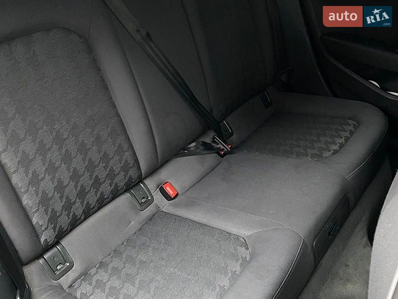 Седан Audi A3 2015 в Сваляве