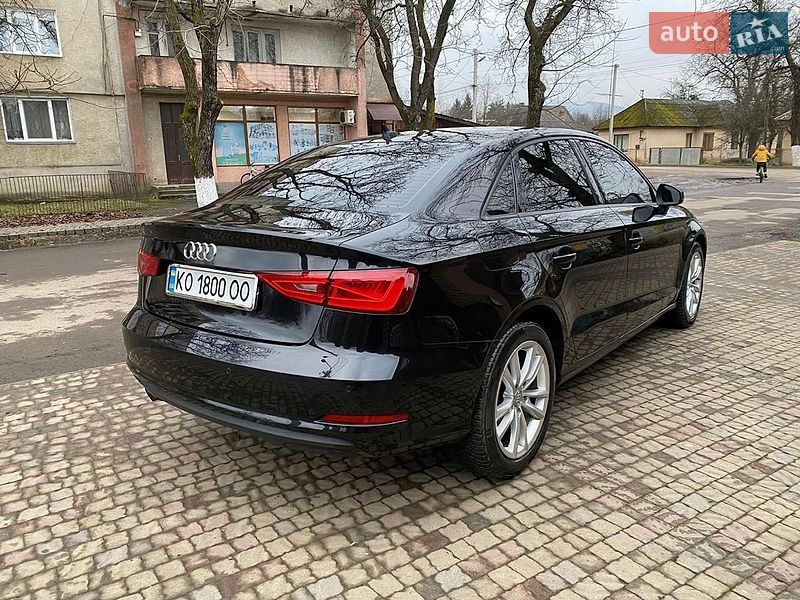 Седан Audi A3 2015 в Сваляве