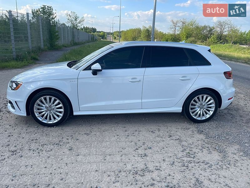 Хетчбек Audi A3 2016 в Львові
