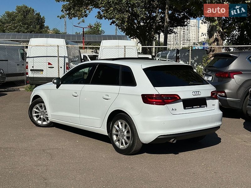 Хэтчбек Audi A3 2015 в Одессе