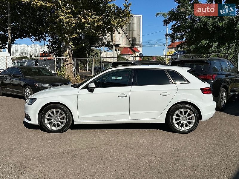 Хэтчбек Audi A3 2015 в Одессе