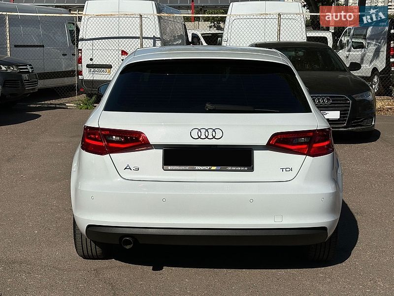 Хэтчбек Audi A3 2015 в Одессе