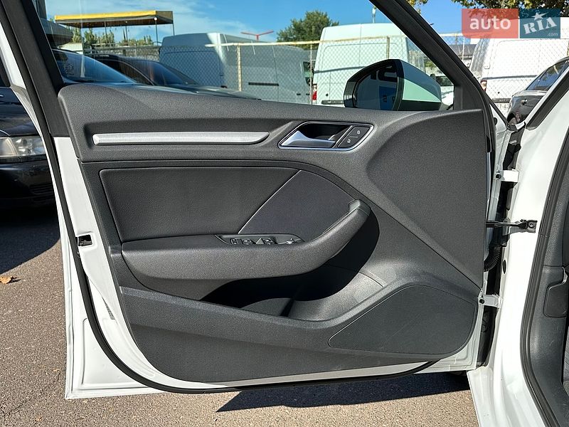 Хэтчбек Audi A3 2015 в Одессе