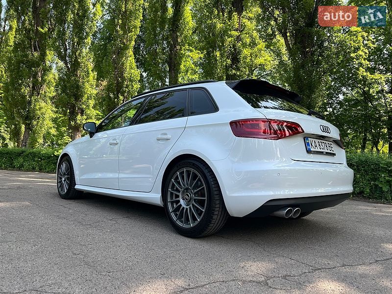 Хетчбек Audi A3 2016 в Києві