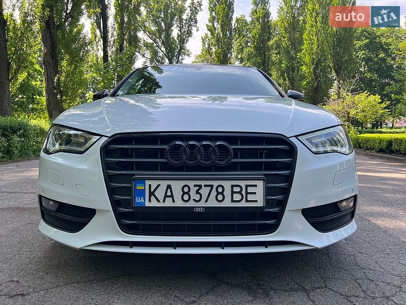 Хетчбек Audi A3 2016 в Києві