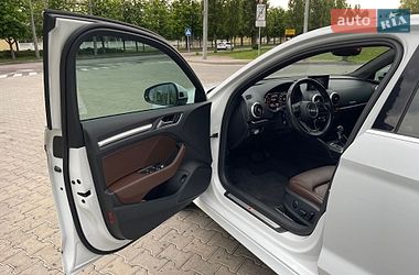 Седан Audi A3 2016 в Кременчуці