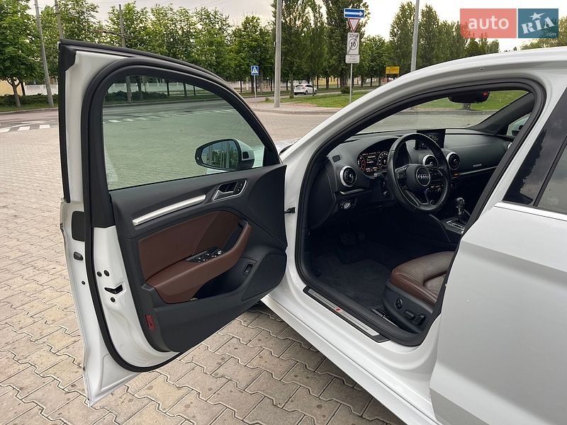 Седан Audi A3 2016 в Кременчуці