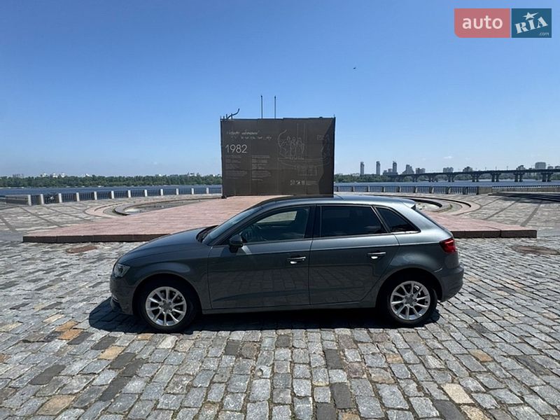 Хетчбек Audi A3 2015 в Києві