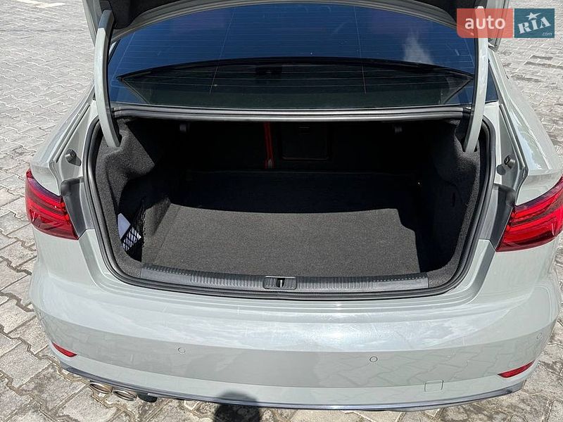 Седан Audi A3 2019 в Кривому Розі