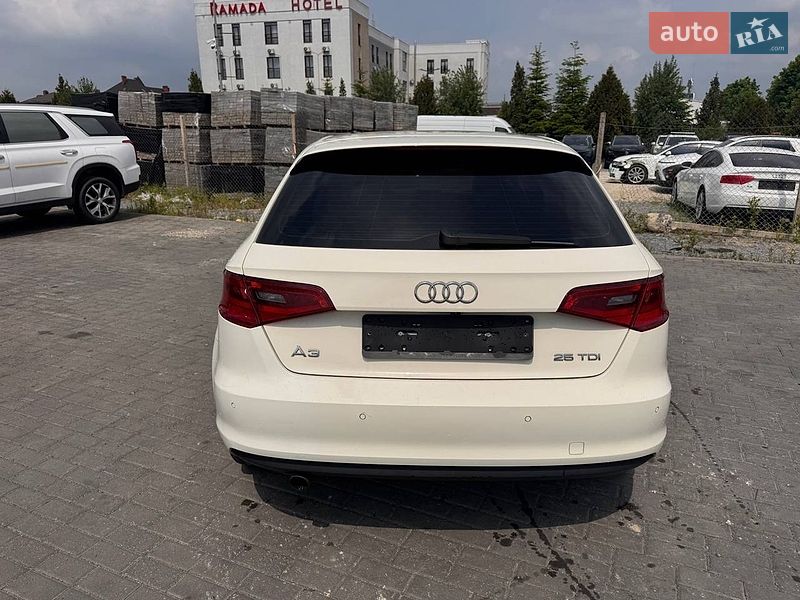 Хэтчбек Audi A3 2014 в Львове
