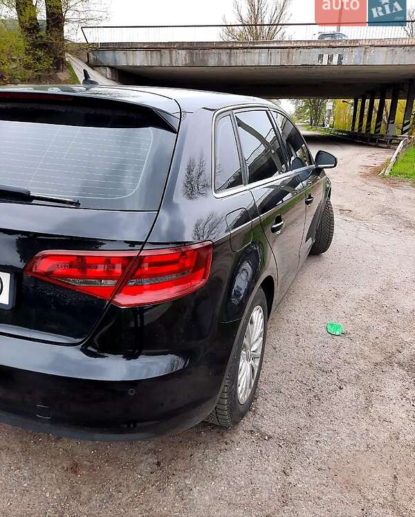 Хетчбек Audi A3 2015 в Дніпрі