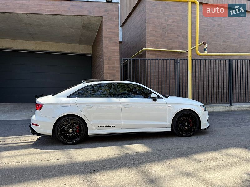 Седан Audi A3 2016 в Одессе