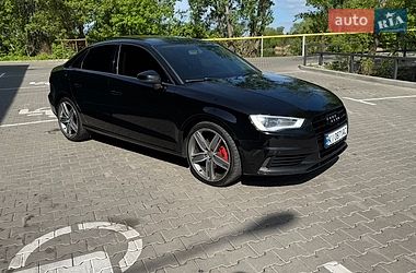 Седан Audi A3 2016 в Киеве