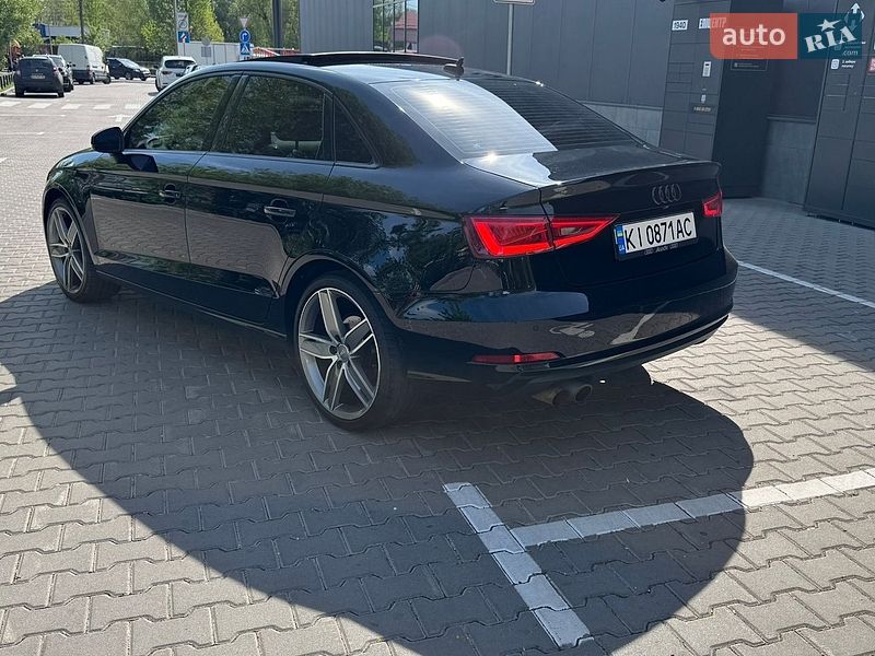 Седан Audi A3 2016 в Киеве