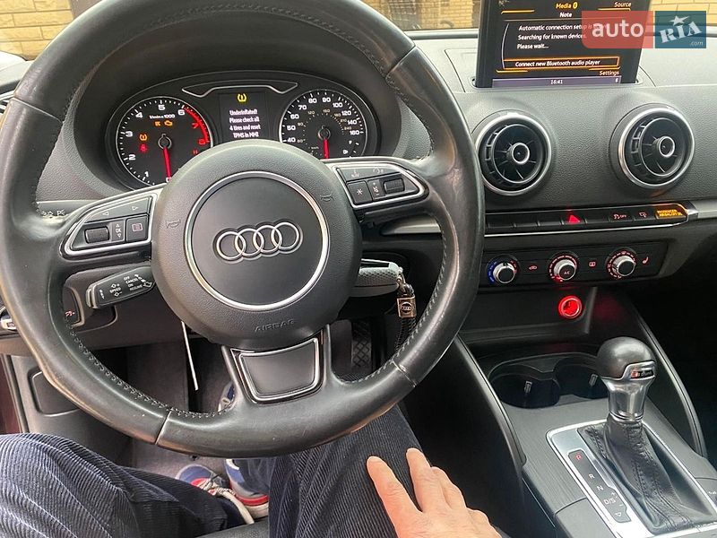 Седан Audi A3 2014 в Запорожье