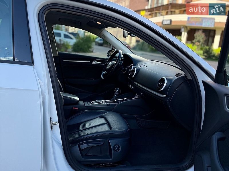 Хэтчбек Audi A3 2015 в Киеве