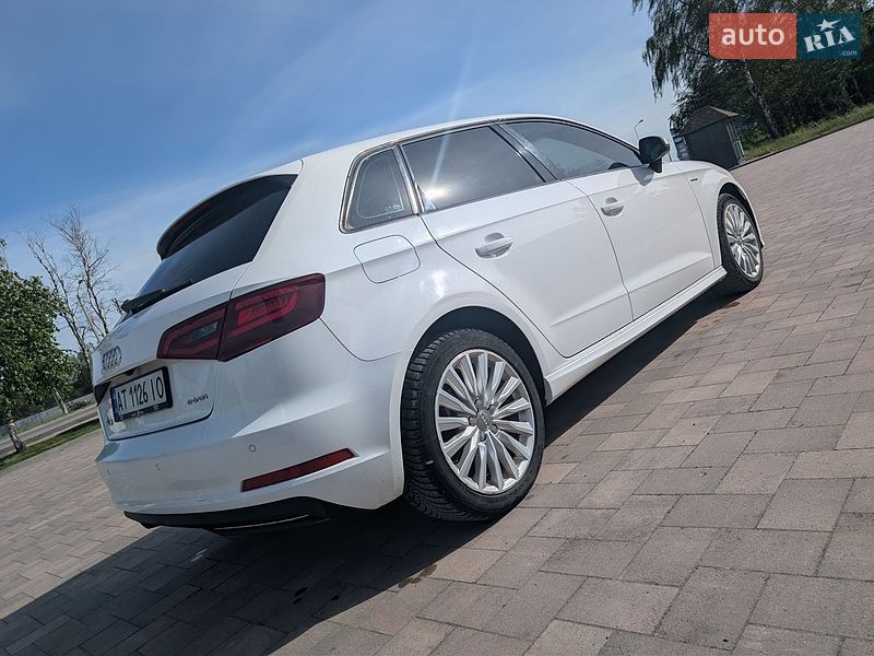 Хэтчбек Audi A3 2015 в Ивано-Франковске