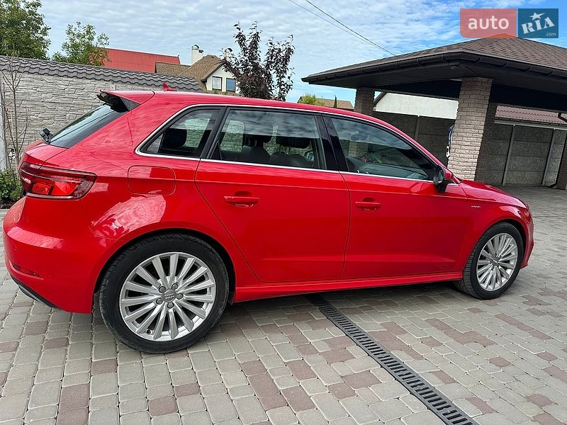 Хетчбек Audi A3 2017 в Вінниці